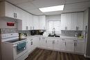 744 Cathedral Avenue, The Pas, MB  - Indoor Photo Showing Kitchen 