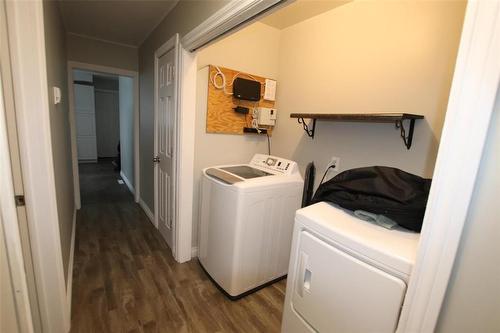 744 Cathedral Avenue, The Pas, MB - Indoor Photo Showing Laundry Room