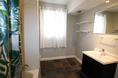 744 Cathedral Avenue, The Pas, MB - Indoor Photo Showing Bathroom