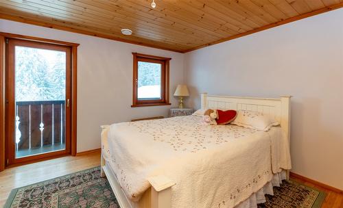 100 Lidstone Road, Salmon Arm, BC - Indoor Photo Showing Bedroom