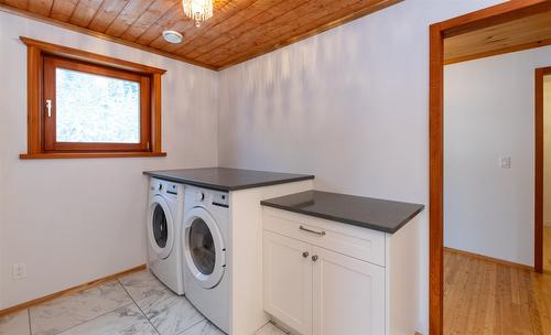 100 Lidstone Road, Salmon Arm, BC - Indoor Photo Showing Laundry Room