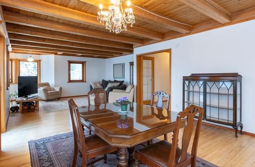 100 Lidstone Road, Salmon Arm, BC - Indoor Photo Showing Dining Room