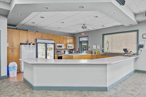 46-2365 Stillingfleet Road, Kelowna, BC - Indoor Photo Showing Kitchen