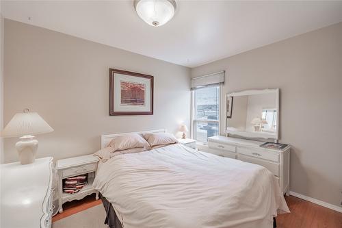 81-1370 Terravista Road, Windermere, BC - Indoor Photo Showing Bedroom