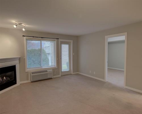 89-4740 20 Street, Vernon, BC - Indoor With Fireplace