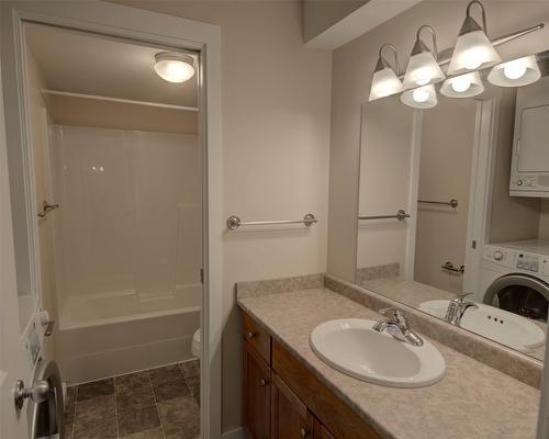 89-4740 20 Street, Vernon, BC - Indoor Photo Showing Bathroom