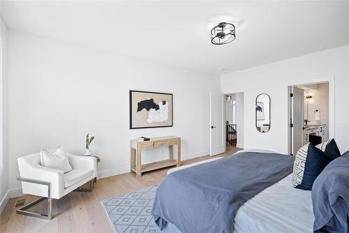 2803 Copper Ridge Drive, West Kelowna, BC - Indoor Photo Showing Bedroom