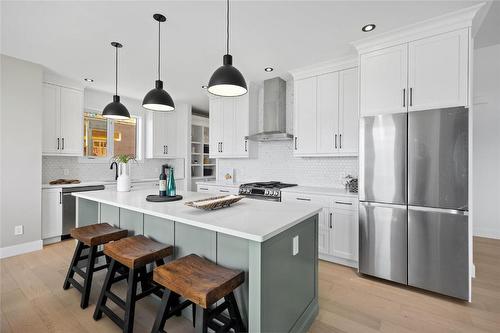 2803 Copper Ridge Drive, West Kelowna, BC - Indoor Photo Showing Kitchen With Upgraded Kitchen