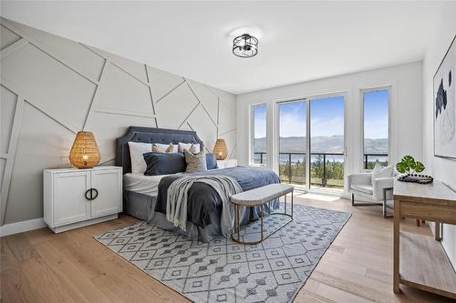 2803 Copper Ridge Drive, West Kelowna, BC - Indoor Photo Showing Bedroom