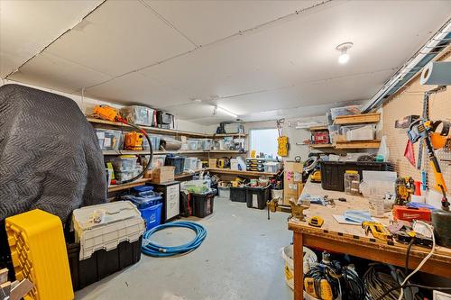 450 Mcdonald Road, Kelowna, BC - Indoor With Storage