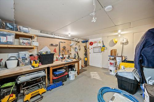 450 Mcdonald Road, Kelowna, BC - Indoor Photo Showing Other Room