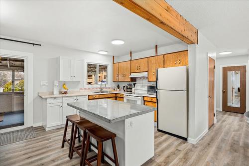 450 Mcdonald Road, Kelowna, BC - Indoor Photo Showing Kitchen With Double Sink