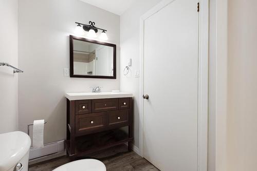 114-1051 Gerry Sorensen Way, Kimberley, BC - Indoor Photo Showing Bathroom