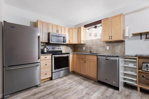 114-1051 Gerry Sorensen Way, Kimberley, BC - Indoor Photo Showing Kitchen