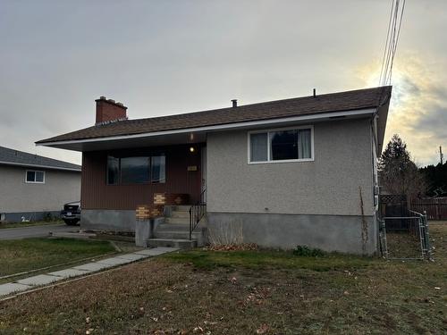 332 Oak Road, Kamloops, BC - Outdoor