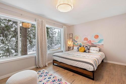 3190 Mcleod Road, West Kelowna, BC - Indoor Photo Showing Bedroom