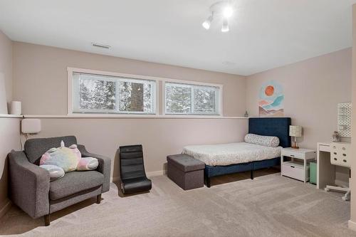 3190 Mcleod Road, West Kelowna, BC - Indoor Photo Showing Bedroom