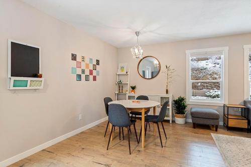 3190 Mcleod Road, West Kelowna, BC - Indoor Photo Showing Dining Room