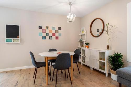 3190 Mcleod Road, West Kelowna, BC - Indoor Photo Showing Dining Room