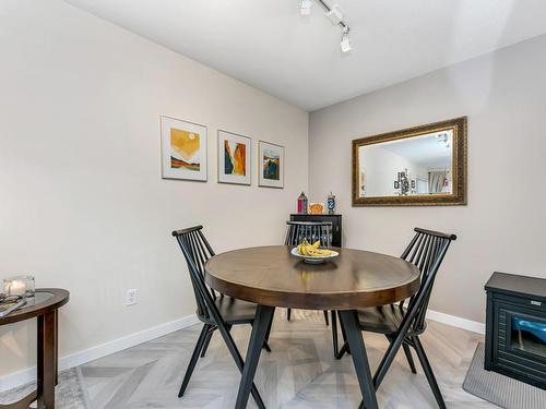 202-2757 Quadra St, Victoria, BC - Indoor Photo Showing Dining Room