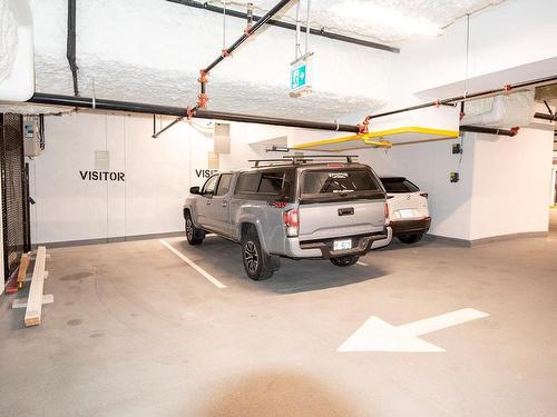 804-1100 Yates St, Victoria, BC - Indoor Photo Showing Garage