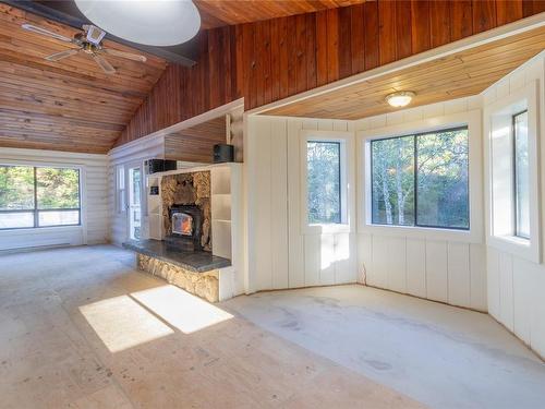 5824 Wallace Rd, Pender Island, BC 