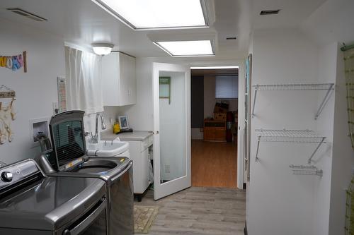 527 Shuswap Avenue, Chase, BC - Indoor Photo Showing Laundry Room