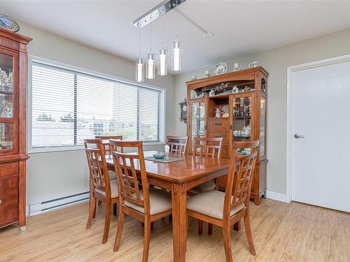 303-363 Morison Ave, Parksville, BC - Indoor Photo Showing Dining Room