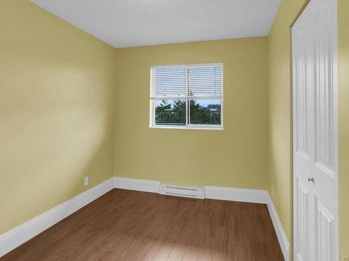 404-6715 Dover Rd, Nanaimo, BC - Indoor Photo Showing Other Room