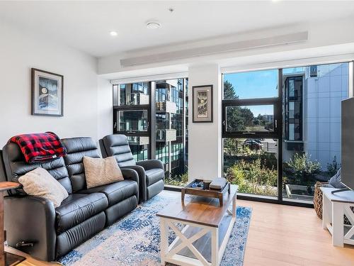 N216-1105 Pandora Ave, Victoria, BC - Indoor Photo Showing Living Room