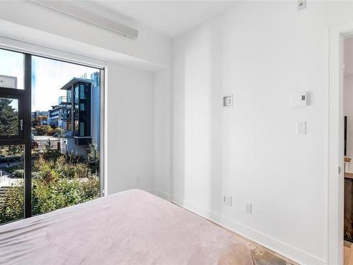 N216-1105 Pandora Ave, Victoria, BC - Indoor Photo Showing Bedroom