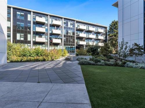 N216-1105 Pandora Ave, Victoria, BC - Outdoor