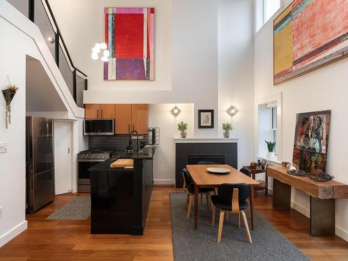 321-599 Pandora Ave, Victoria, BC - Indoor Photo Showing Dining Room