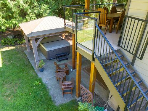 692 Colby Rd, Comox, BC 