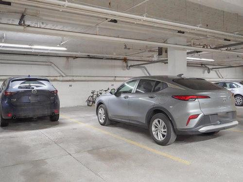 Garage - 104-4400 Boul. Champlain, Montréal (Verdun/Île-Des-Soeurs), QC - Indoor Photo Showing Garage