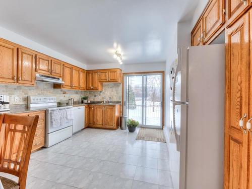 Cuisine - 12160 Rue Camille, Montréal (Ahuntsic-Cartierville), QC - Indoor Photo Showing Kitchen With Double Sink