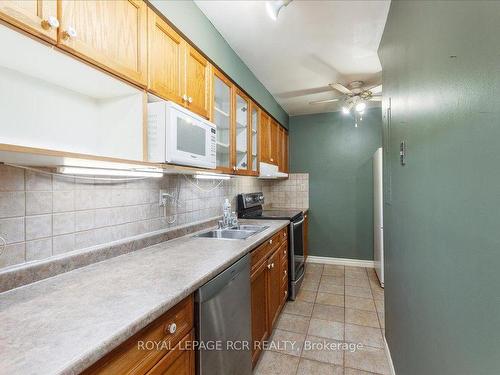 168-36 Hayhurst Rd, Brantford, ON - Indoor Photo Showing Kitchen With Double Sink