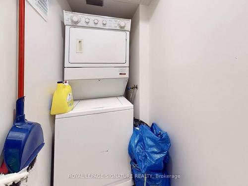 1531-18 Mondeo Dr, Toronto, ON - Indoor Photo Showing Laundry Room