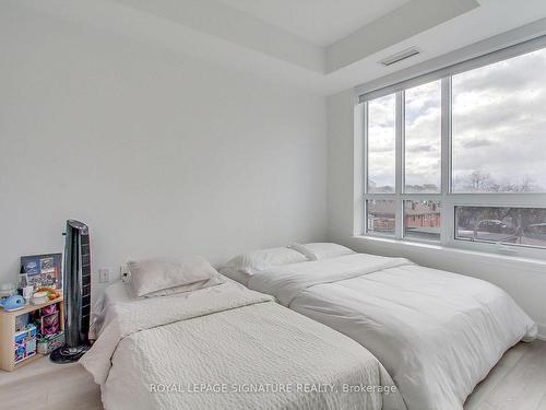 305-630 Greenwood Ave, Toronto, ON - Indoor Photo Showing Bedroom