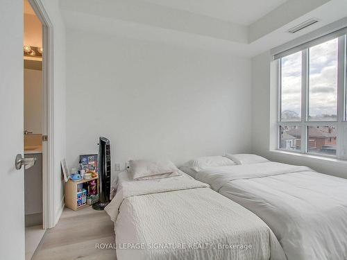 305-630 Greenwood Ave, Toronto, ON - Indoor Photo Showing Bedroom