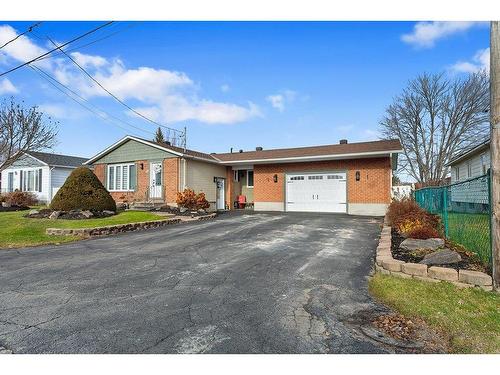 Frontage - 49 Rue Albert, Fort-Coulonge, QC 