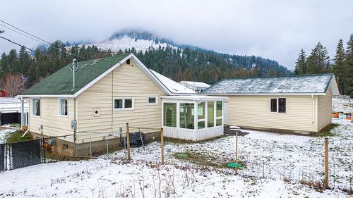 5517 6 Highway, Coldstream, BC - Outdoor With Exterior