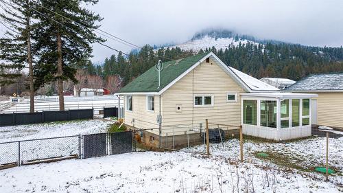 5517 6 Highway, Coldstream, BC - Outdoor