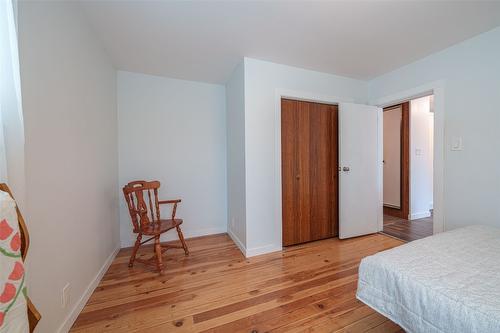 5517 6 Highway, Coldstream, BC - Indoor Photo Showing Bedroom