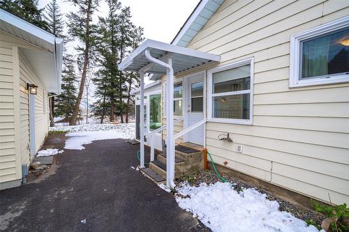 5517 6 Highway, Coldstream, BC - Outdoor With Exterior