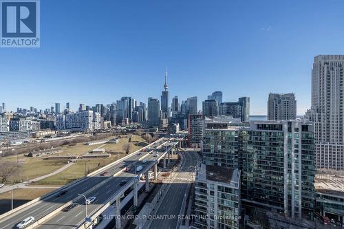 2009 - 231 Fort York Boulevard, Toronto, ON - Outdoor With View