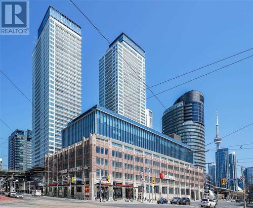 2009 - 231 Fort York Boulevard, Toronto, ON - Outdoor With Facade