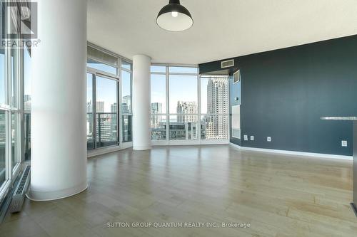 2009 - 231 Fort York Boulevard, Toronto, ON - Indoor Photo Showing Other Room