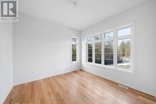 22 Rail Trail Court, Georgina, ON - Indoor Photo Showing Other Room