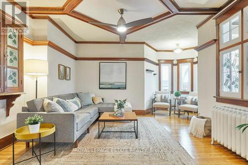 63 Valhalla Boulevard, Toronto, ON - Indoor Photo Showing Living Room